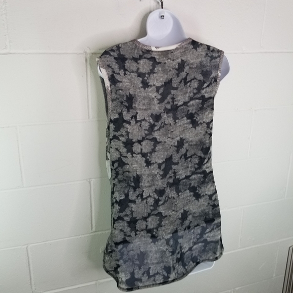 Cabi tango floral draped mixed print sleeveless  tank - Picture 6 of 6